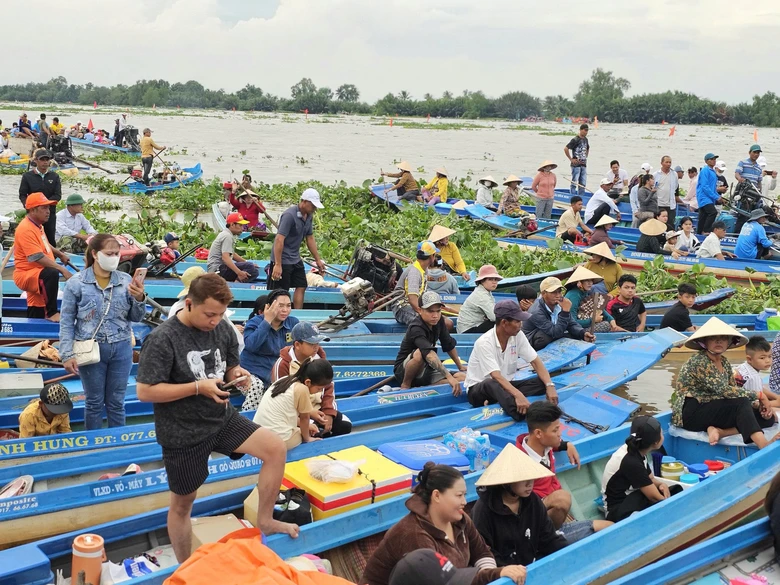 Khai mạc ng&agrave;y hội Văn h&oacute;a, Thể thao v&agrave; Du lịch đồng b&agrave;o Khmer tỉnh An Giang lần thứ XVII- Ảnh 3.