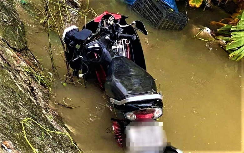 Bị &aacute;o mưa che khuất tầm nh&igrave;n, nữ sinh vi&ecirc;n 20 tuổi ở TP Huế tử vong- Ảnh 1.