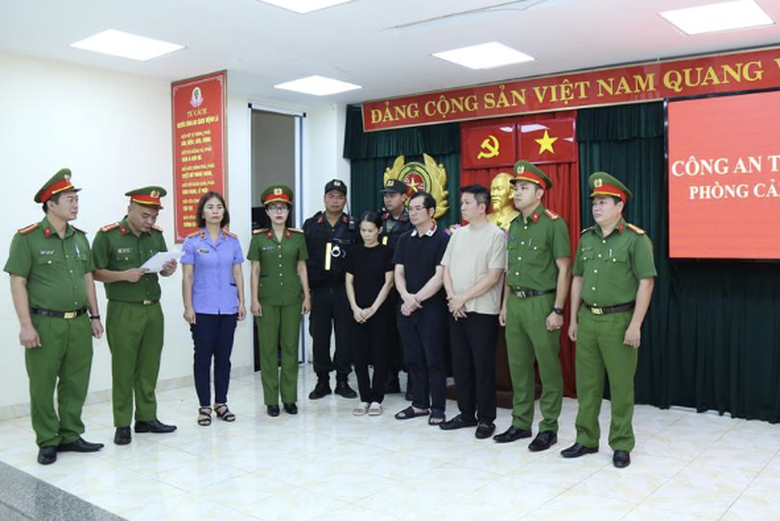 Bắt tạm giam chồng Đo&agrave;n Di Băng để điều tra h&agrave;nh vi sản xuất, bu&ocirc;n b&aacute;n h&agrave;ng giả- Ảnh 2.