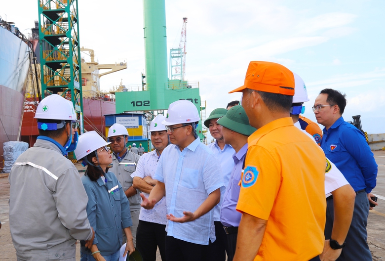 Ứng ph&oacute; b&atilde;o số 13: Kh&aacute;nh H&ograve;a th&agrave;nh lập 9 tổ c&ocirc;ng t&aacute;c- Ảnh 5.