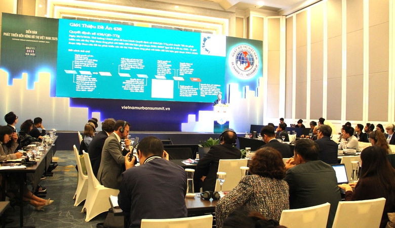 Đ&ocirc; thị an to&agrave;n v&agrave; th&iacute;ch ứng biến đổi kh&iacute; hậu hướng tới tăng trưởng xanh, bền vững- Ảnh 1.