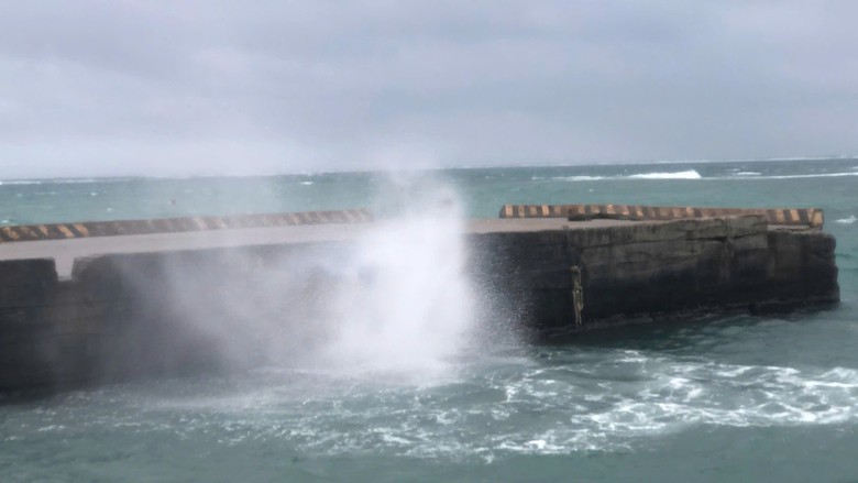 Tin tức mới nhất b&atilde;o số 13: Sạt lở nghi&ecirc;m trọng tại đ&egrave;o T&ocirc; Na tr&ecirc;n QL25- Ảnh 29.