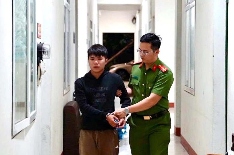 C&ocirc;ng an Ph&uacute; Thọ bắt đối tượng d&ugrave;ng hung kh&iacute; cướp t&agrave;i sản- Ảnh 1.