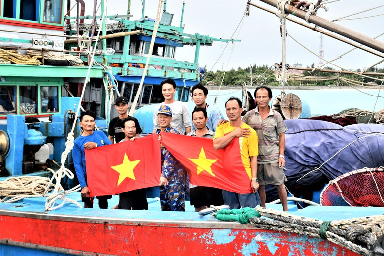 Đặc khu Trường Sa an to&agrave;n sau b&atilde;o số 13: Hơn 3.400 ngư d&acirc;n được hỗ trợ tr&uacute; b&atilde;o an to&agrave;n- Ảnh 6.