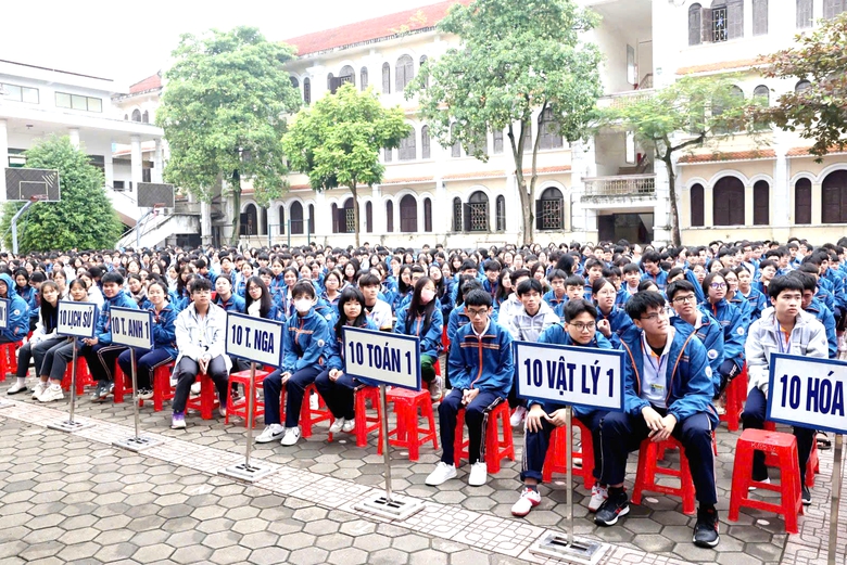 Ninh B&igrave;nh ph&aacute;t động chiến dịch bảo vệ học sinh trước tội phạm mạng- Ảnh 2.