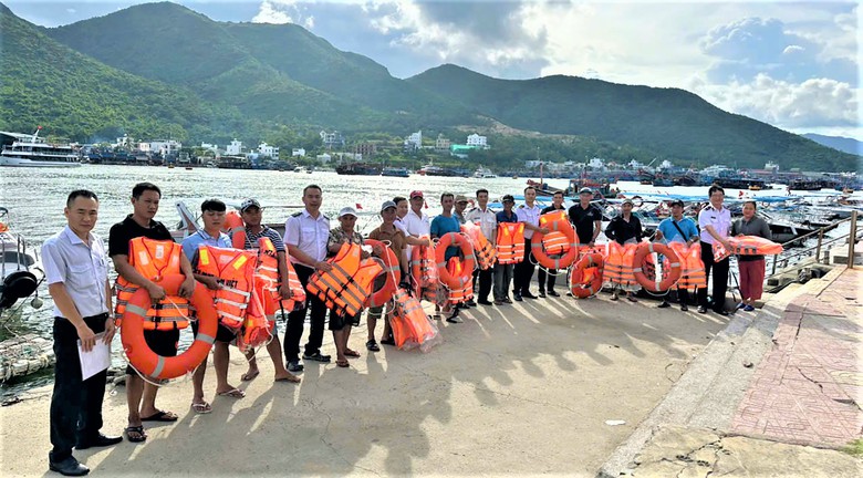 Cảng vụ H&agrave;ng hải Nha Trang chủ động ứng ph&oacute; lụt b&atilde;o v&agrave; t&igrave;m kiếm cứu nạn- Ảnh 2.