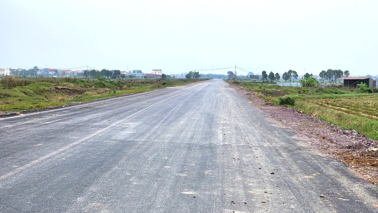 Bắc Ninh gấp rút thi công Vành đai 4 - Vùng Thủ đô để về đích đúng hẹn 31/12- Ảnh 4. Bắc Ninh gấp rút thi công Vành đai 4 - Vùng Thủ đô để về đích đúng hẹn 31/12- Ảnh 4.