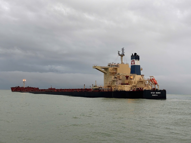 T&agrave;u chở quặng sắt bị sự cố ở Quảng Ng&atilde;i: Cần t&iacute;nh tới t&igrave;nh huống ch&igrave;m t&agrave;u, tr&agrave;n dầu- Ảnh 2.