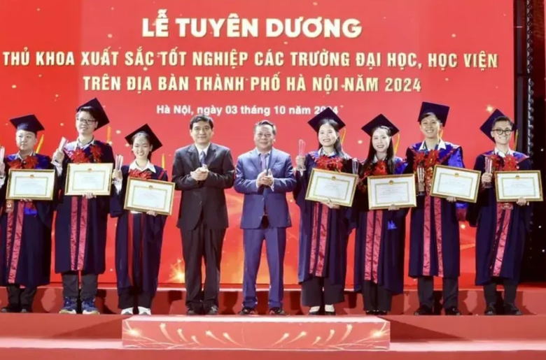 Hà Nội sẽ tuyên dương 95 thủ khoa xuất sắc năm 2025 tại Văn Miếu- Ảnh 1. Hà Nội sẽ tuyên dương 95 thủ khoa xuất sắc năm 2025 tại Văn Miếu- Ảnh 1.