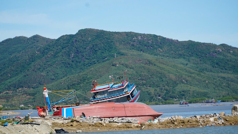 B&atilde;o số 13: Gia Lai thiệt hại hơn 5.000 tỷ đồng, 2 người tử vong- Ảnh 23.