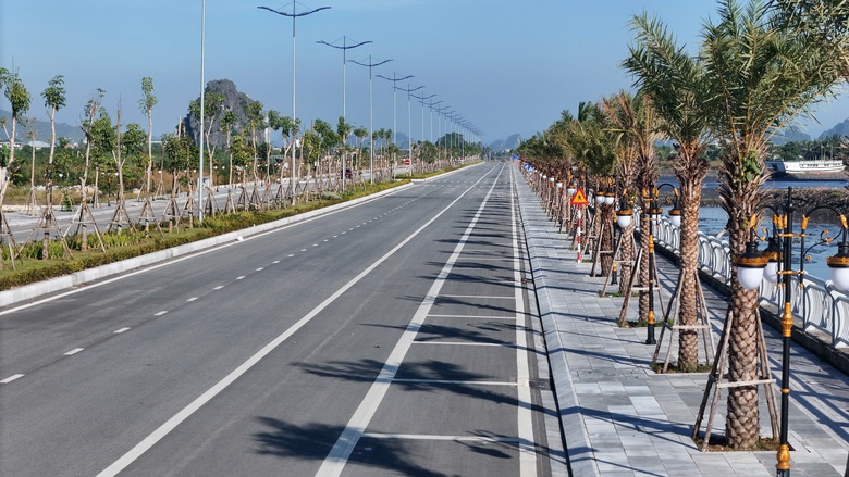Cận cảnh tuyến đường d&agrave;i 1,2km, tổng vốn gần 500 tỷ đồng vừa kh&aacute;nh th&agrave;nh tại Quảng Ninh- Ảnh 3.