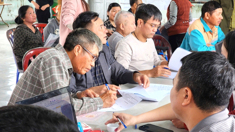 Người dân hồ hởi nhận bồi thường giải phóng mặt bằng sân bay Gia Bình- Ảnh 15. Người dân hồ hởi nhận bồi thường giải phóng mặt bằng sân bay Gia Bình- Ảnh 15.