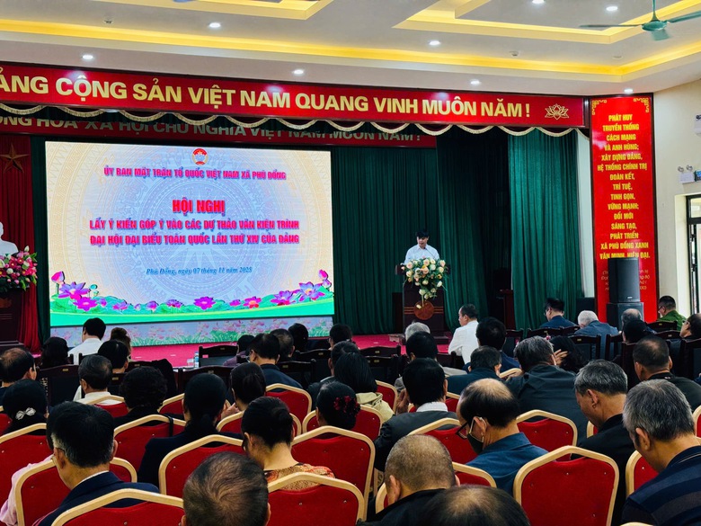 H&agrave; Nội: Ph&aacute;t huy tr&iacute; tuệ, tr&aacute;ch nhiệm của c&aacute;n bộ, nh&acirc;n d&acirc;n g&oacute;p &yacute; văn kiện Đại hội Đảng- Ảnh 1.