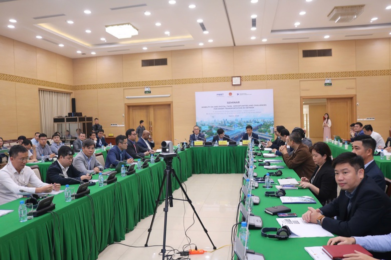 Đẩy mạnh chuyển đổi số, c&ocirc;ng nghệ mới trong ph&aacute;t triển giao th&ocirc;ng th&ocirc;ng minh- Ảnh 2.