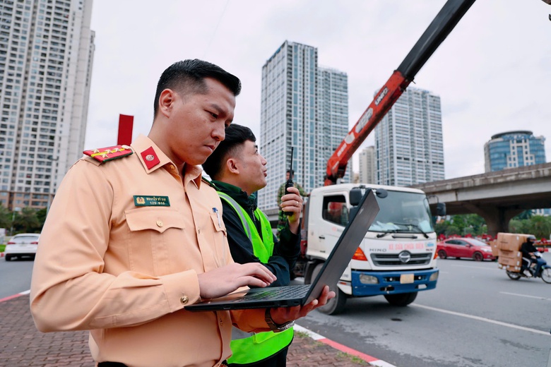 Đ&egrave;n t&iacute;n hiệu tại 563 n&uacute;t giao th&ocirc;ng ở H&agrave; Nội sẽ được điều khiển bằng AI- Ảnh 1.