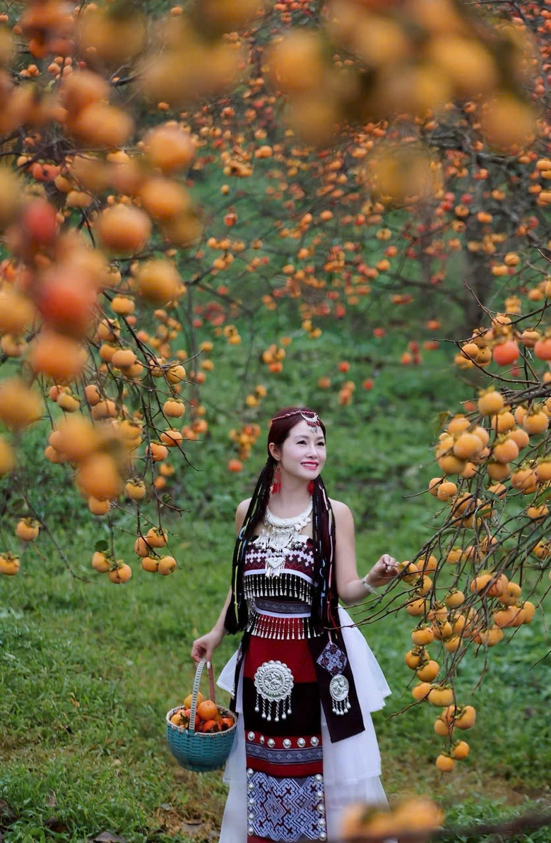 Du kh&aacute;ch "săn" ảnh đẹp ở vườn hồng tr&ecirc;n cao nguy&ecirc;n Mộc Ch&acirc;u- Ảnh 6.