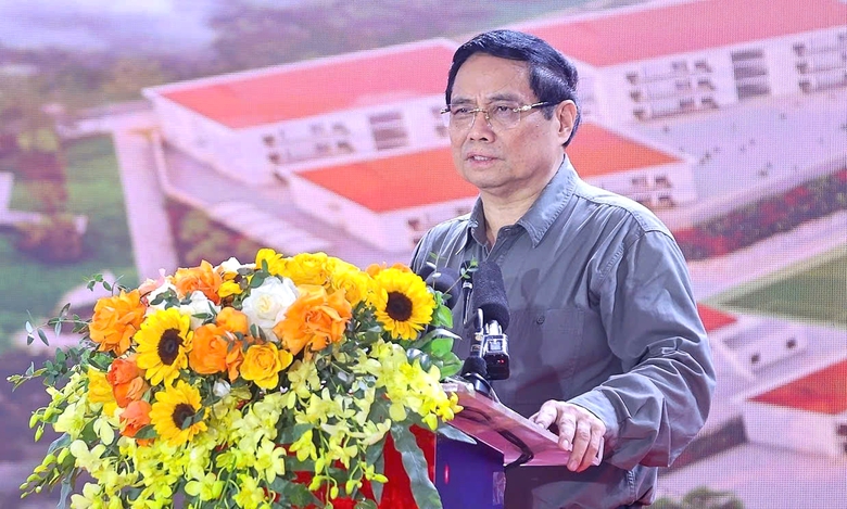 Thủ tướng, c&aacute;c Ph&oacute; thủ tướng, Bộ trưởng dự lễ khởi c&ocirc;ng 72 trường học v&ugrave;ng bi&ecirc;n- Ảnh 1.