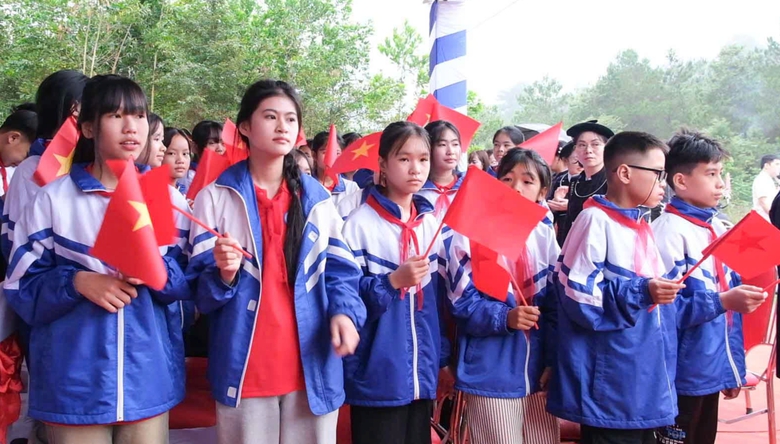 Thủ tướng, c&aacute;c Ph&oacute; thủ tướng, Bộ trưởng dự lễ khởi c&ocirc;ng 72 trường học v&ugrave;ng bi&ecirc;n- Ảnh 16.