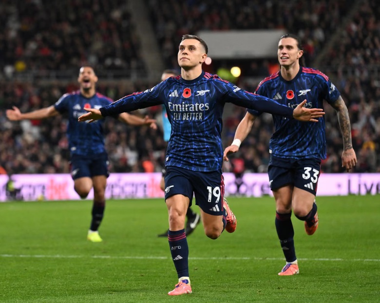 Đ&aacute;nh rơi chiến thắng trước Sunderland, Arsenal chấm dứt chuỗi to&agrave;n thắng- Ảnh 2.