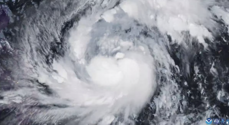 Philippines sơ t&aacute;n hơn 100.000 người tr&aacute;nh si&ecirc;u b&atilde;o Fung-wong- Ảnh 1.