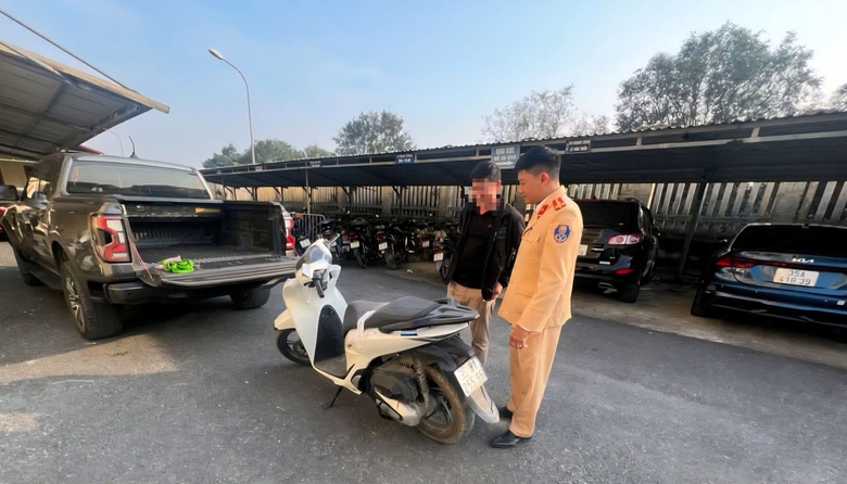 T&igrave;m được xe m&ocirc; t&ocirc; bị mất trộm từ một vụ vi phạm giao th&ocirc;ng tại Ninh B&igrave;nh- Ảnh 1.