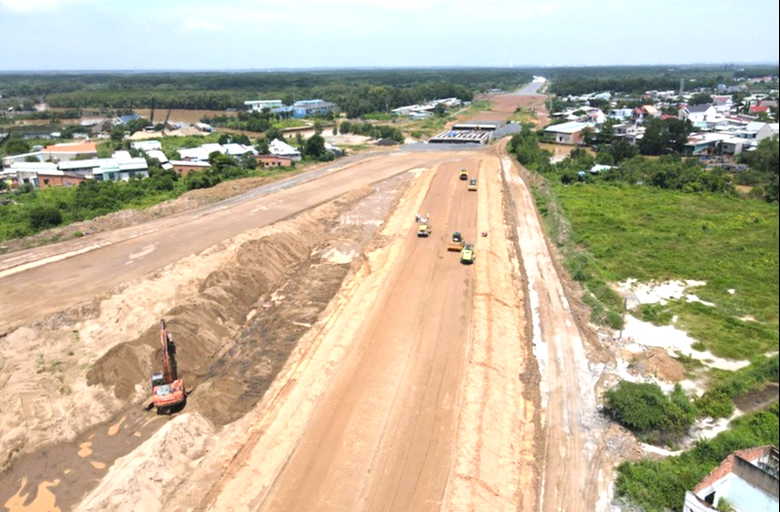 Luật Đường sắt 2025 đ&atilde; c&oacute; nhiều quy định mới để th&aacute;o gỡ vướng mắc trong c&ocirc;ng t&aacute;c giải ph&oacute;ng mặt bằng, bồi thường, hỗ trợ, t&aacute;i định cư. (Ảnh minh họa)