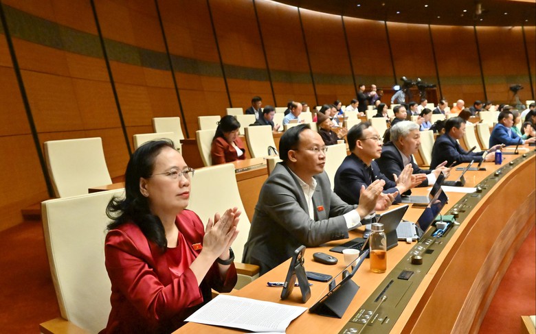 Bộ X&acirc;y dựng định gi&aacute; tối đa gi&aacute; v&eacute; m&aacute;y bay nội địa hạng phổ th&ocirc;ng- Ảnh 1.