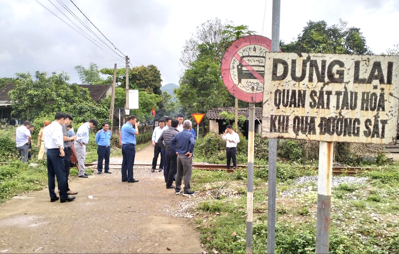 H&agrave; Tĩnh: Đề xuất ưu ti&ecirc;n kinh ph&iacute; triển khai Nghị định 65 x&oacute;a bỏ ho&agrave;n to&agrave;n lối đi tự mở- Ảnh 1.