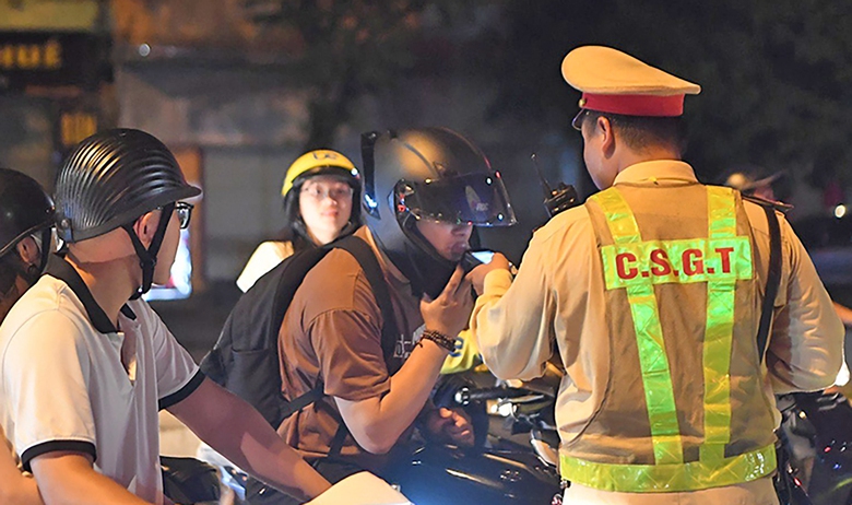 Giao xe cho t&agrave;i xế &ldquo;ma men&rdquo; bị xử l&yacute; thế n&agrave;o?- Ảnh 1.