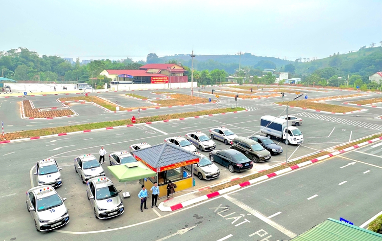 Tuy&ecirc;n Quang: Đổi mới đ&agrave;o tạo l&aacute;i xe theo quy định mới, n&acirc;ng chất lượng đầu ra- Ảnh 2.