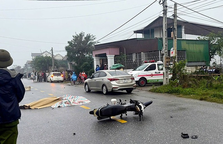 Hiện trường vụ tai nạn khiến em T tử vong tại chỗ - Ảnh: Hữu Trung. Hiện trường vụ tai nạn khiến em T tử vong tại chỗ - Ảnh: Hữu Trung.
