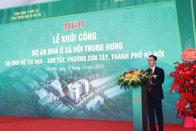 &Ocirc;ng L&ecirc; Tuấn Dũng, Ph&oacute; Tổng gi&aacute;m đốc HUD cho biết, Tổng c&ocirc;ng ty đ&atilde; ho&agrave;n th&agrave;nh gần 300.000m&sup2; s&agrave;n, tương đương khoảng 3.500 căn nh&agrave; ở x&atilde; hội.
