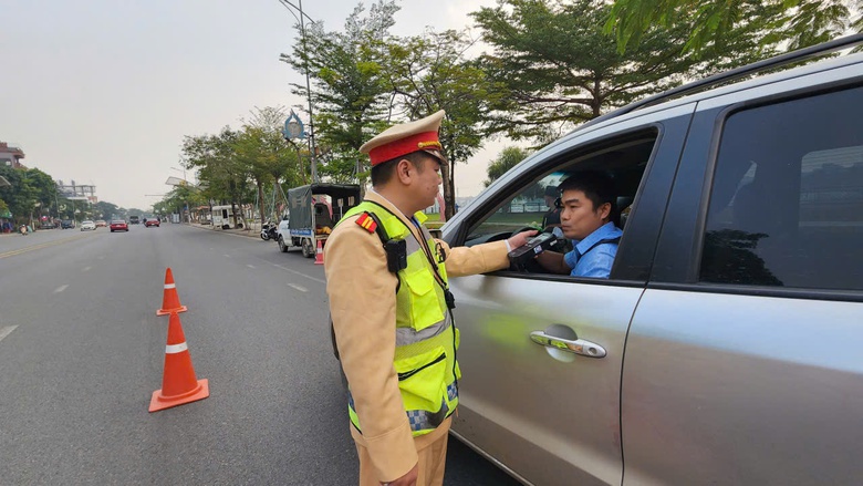 Ph&uacute; Thọ: Tăng cường an to&agrave;n giao th&ocirc;ng đường bộ, xử l&yacute; nghi&ecirc;m vi phạm sau s&aacute;p nhập- Ảnh 2.