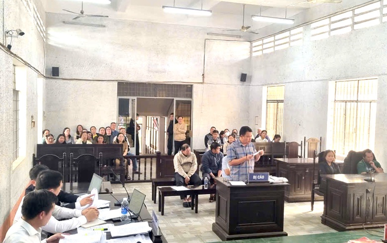 Đắk Lắk: Cựu Chủ tịch UBND thị trấn M&rsquo;Đrắk bị tuy&ecirc;n phạt 10 năm t&ugrave; v&igrave; lạm quyền- Ảnh 1.