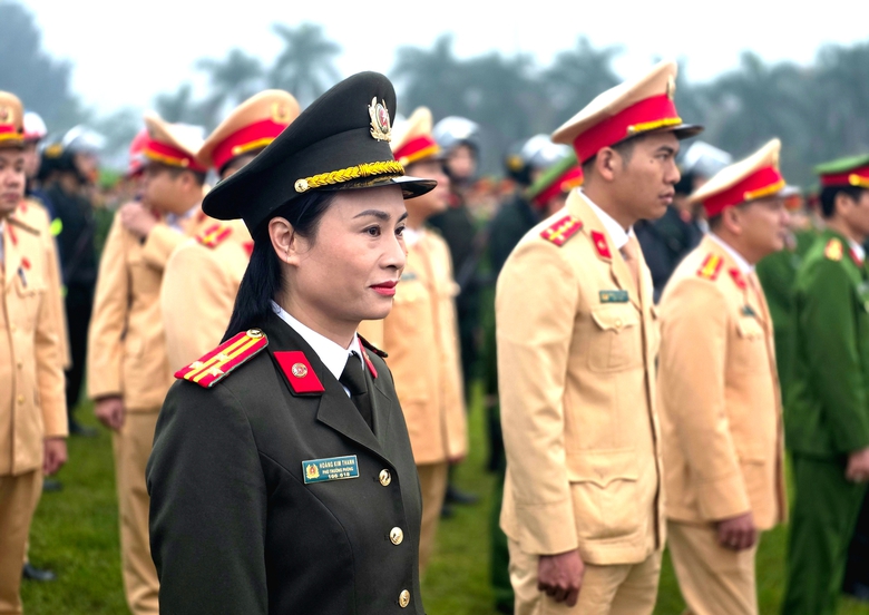 Gần 1.000 c&aacute;n bộ, chiến sĩ c&ocirc;ng an tỉnh L&agrave;o Cai ra qu&acirc;n đợt cao điểm trấn &aacute;p tội phạm- Ảnh 5.