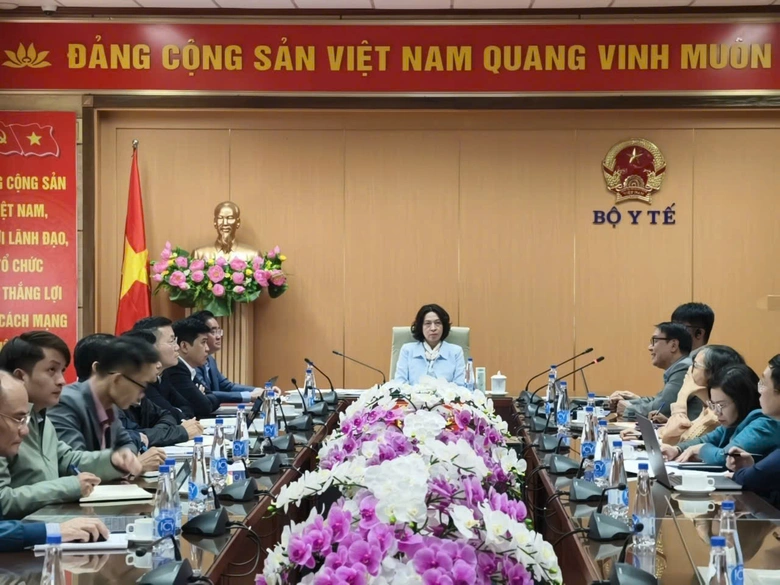 Ch&uacute; th&iacute;ch ảnh