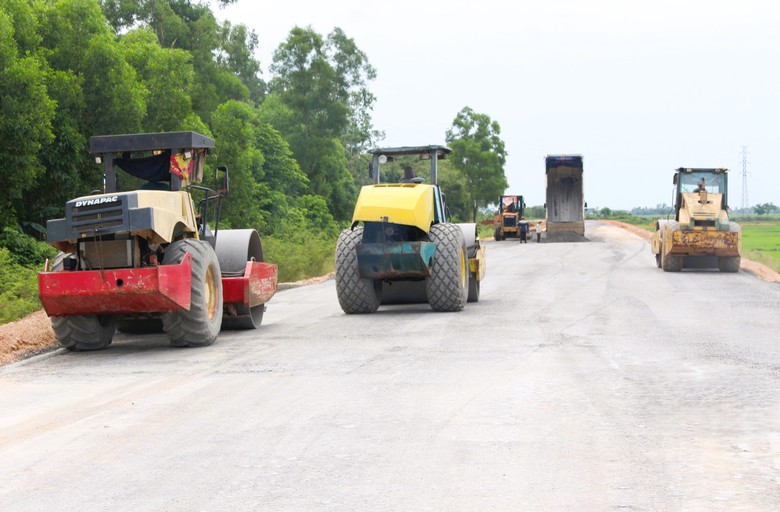 Quảng Trị đốc th&uacute;c tiến độ v&agrave; giải ng&acirc;n vốn c&aacute;c dự &aacute;n được k&eacute;o d&agrave;i đến hết th&aacute;ng 12- Ảnh 1.