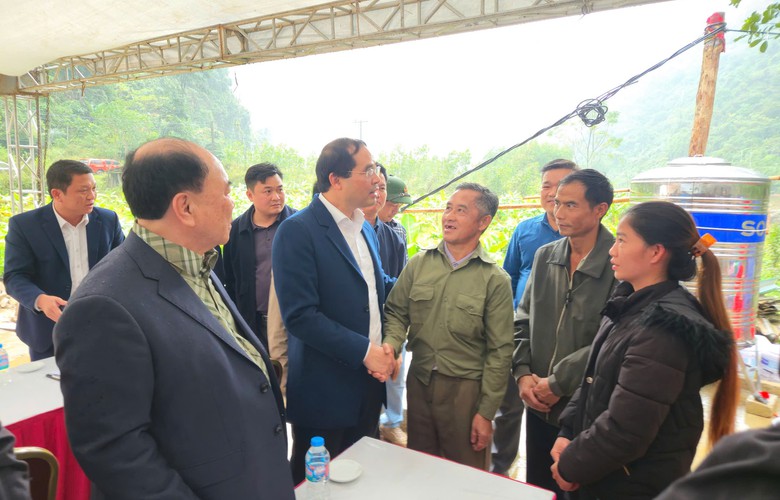 Thần tốc giao nhà "chìa khoá trao tay" cho 3 gia đình người Mông ở Thái Nguyên sau lũ- Ảnh 9. Thần tốc giao nhà "chìa khoá trao tay" cho 3 gia đình người Mông ở Thái Nguyên sau lũ- Ảnh 9.