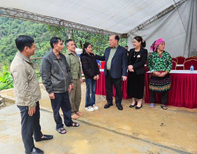 Thần tốc giao nhà "chìa khoá trao tay" cho 3 gia đình người Mông ở Thái Nguyên sau lũ- Ảnh 11. Thần tốc giao nhà "chìa khoá trao tay" cho 3 gia đình người Mông ở Thái Nguyên sau lũ- Ảnh 11.