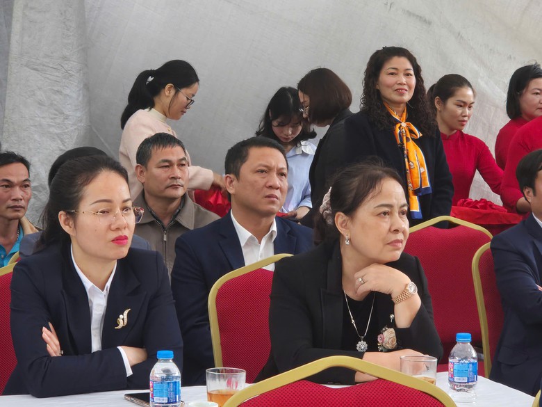 Thần tốc giao nhà "chìa khoá trao tay" cho 3 gia đình người Mông ở Thái Nguyên sau lũ- Ảnh 13. Thần tốc giao nhà "chìa khoá trao tay" cho 3 gia đình người Mông ở Thái Nguyên sau lũ- Ảnh 13.