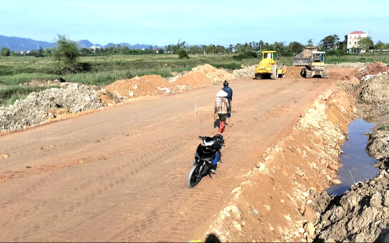 Hạ tầng giao th&ocirc;ng H&agrave; Tĩnh chuyển m&igrave;nh từ giải ng&acirc;n đầu tư c&ocirc;ng- Ảnh 2.