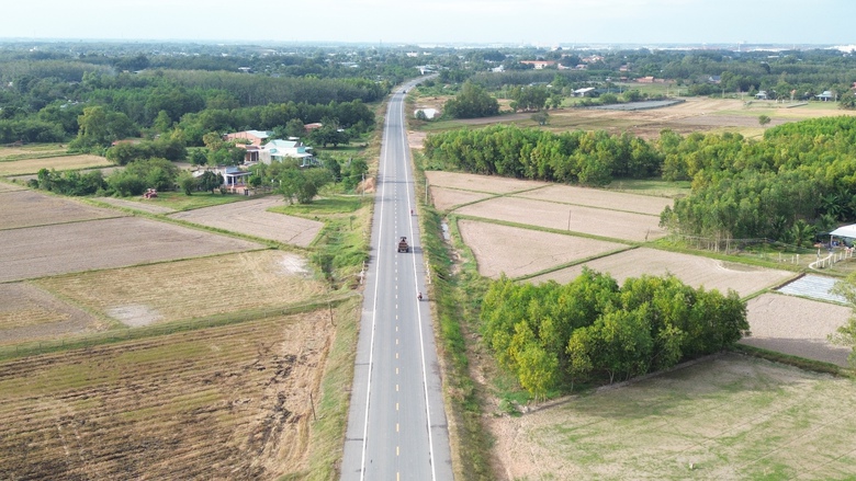 Đường Hồ Chí Minh qua Tây Ninh đang thiếu trầm trọng vật liệu đá- Ảnh 3. Đường Hồ Chí Minh qua Tây Ninh đang thiếu trầm trọng vật liệu đá- Ảnh 3.