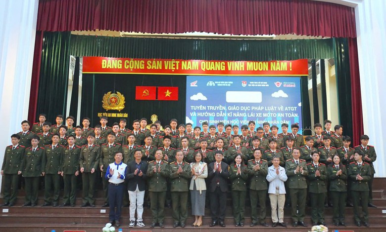 H&agrave; Nội x&acirc;y dựng văn h&oacute;a giao th&ocirc;ng cho c&aacute;n bộ, chiến sĩ An ninh nh&acirc;n d&acirc;n tương lai- Ảnh 1.