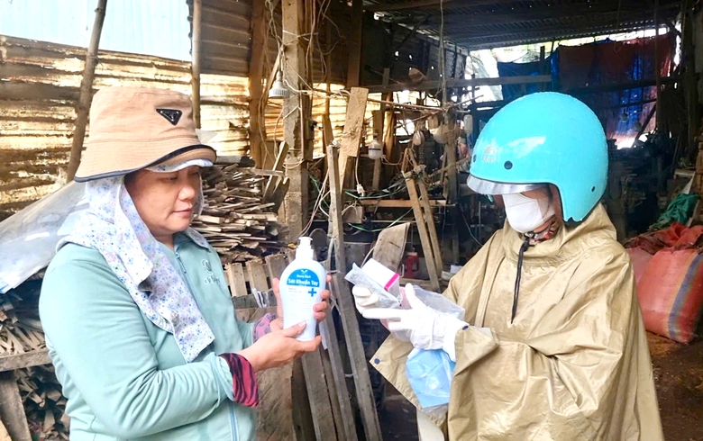 Binh đo&agrave;n 15 chăm s&oacute;c sức khỏe cho đồng b&agrave;o Gia Lai sau b&atilde;o lũ- Ảnh 4.