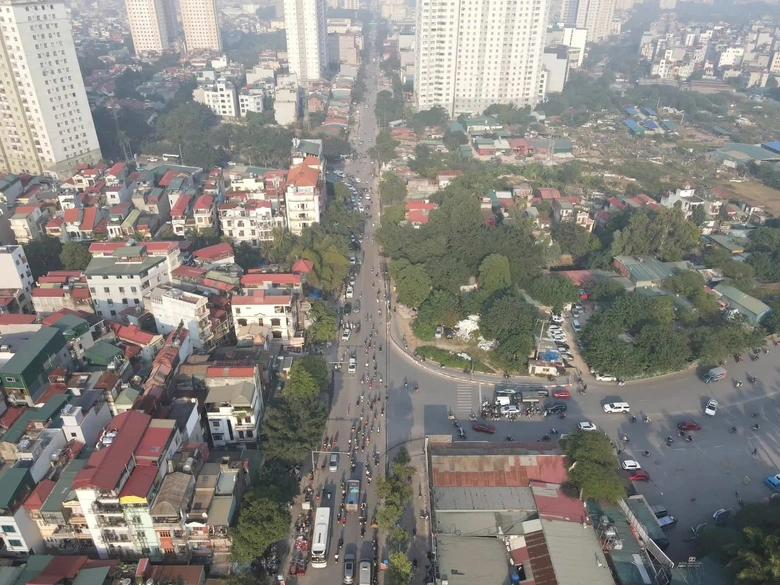 Chủ động tổ chức lại giao th&ocirc;ng, H&agrave; Nội &ldquo;hạ nhiệt&rdquo; c&aacute;c điểm n&oacute;ng &ugrave;n tắc- Ảnh 1.