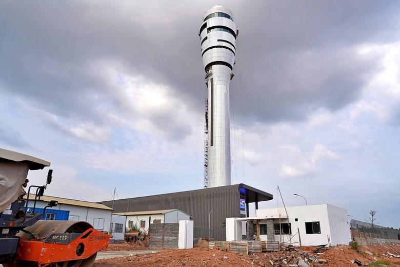 Thủ tướng: Chuẩn bị kỹ lưỡng, bảo đảm an to&agrave;n chuyến bay ng&agrave;y 19/12 tại s&acirc;n bay Long Th&agrave;nh- Ảnh 4.