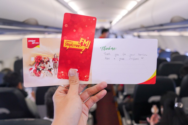 Ngập tr&agrave;n qu&agrave; tặng tr&ecirc;n những chuyến bay Vietjet m&ugrave;a lễ hội Gi&aacute;ng sinh 2025- Ảnh 8.
