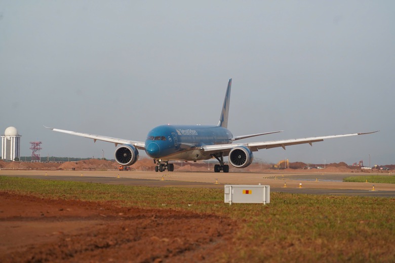 Chuyến bay kỹ thuật đầu tiên đã hạ cánh an toàn xuống sân bay Long Thành- Ảnh 7. Chuyến bay kỹ thuật đầu tiên đã hạ cánh an toàn xuống sân bay Long Thành- Ảnh 7.