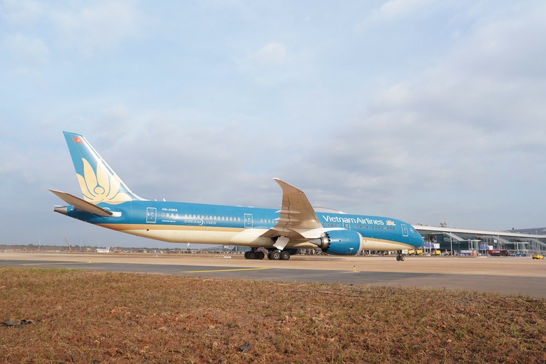 Chuyến bay kỹ thuật đầu tiên đã hạ cánh an toàn xuống sân bay Long Thành- Ảnh 5. Chuyến bay kỹ thuật đầu tiên đã hạ cánh an toàn xuống sân bay Long Thành- Ảnh 5.