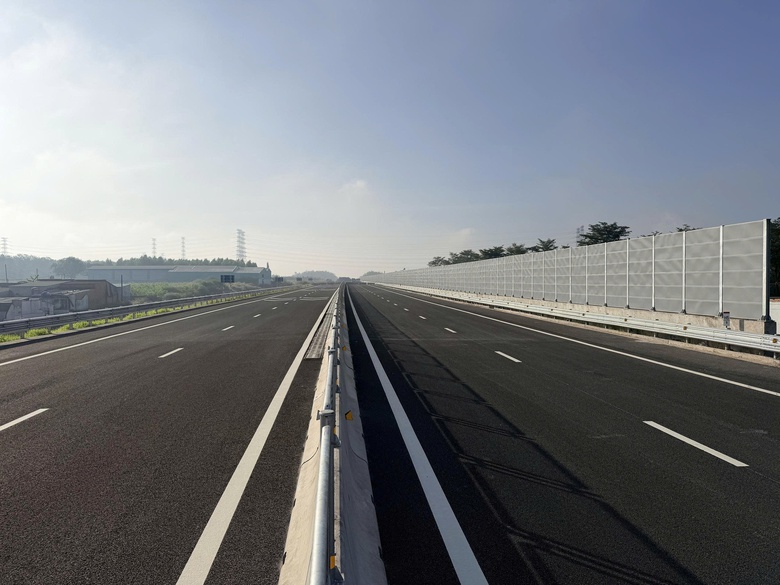 Ứng dụng c&ocirc;ng nghệ hiện đại gi&uacute;p LIZEN tiếp tục về đ&iacute;ch sớm ở cao tốc Bi&ecirc;n H&ograve;a - Vũng T&agrave;u- Ảnh 3.